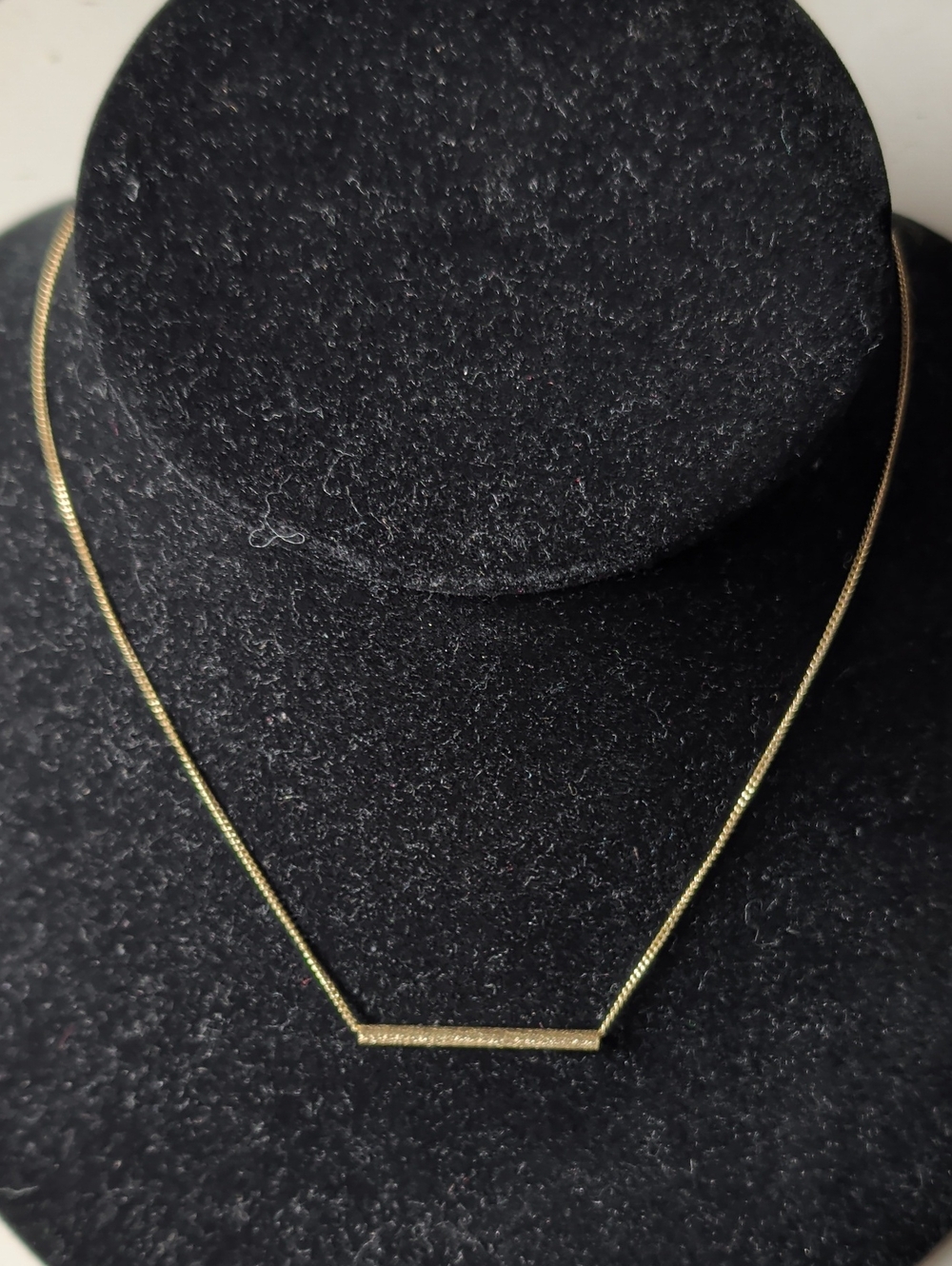 (#342) Gold-tone Horizontal Bar Minimalist Pendant Necklace